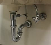 洗面台Ｐ字トラップ排水管